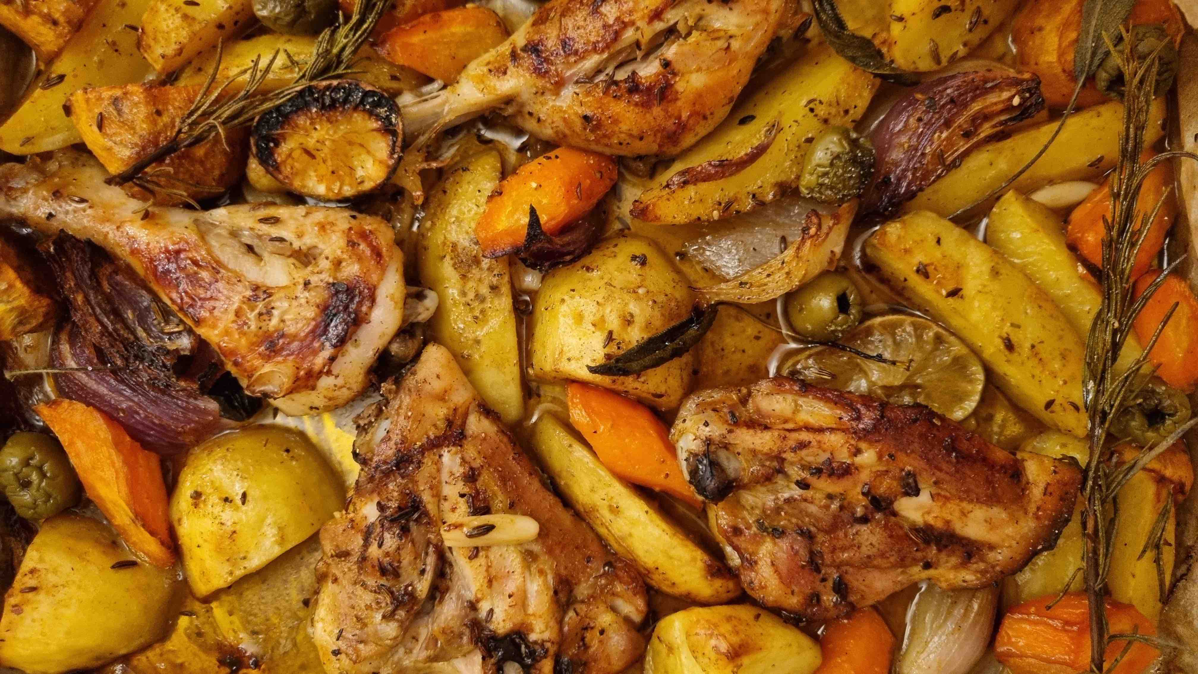 pui caramelizat cu miere și un strop de lămâie